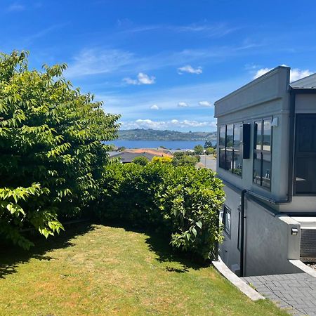 Lake Taupo Holiday Home Exteriör bild