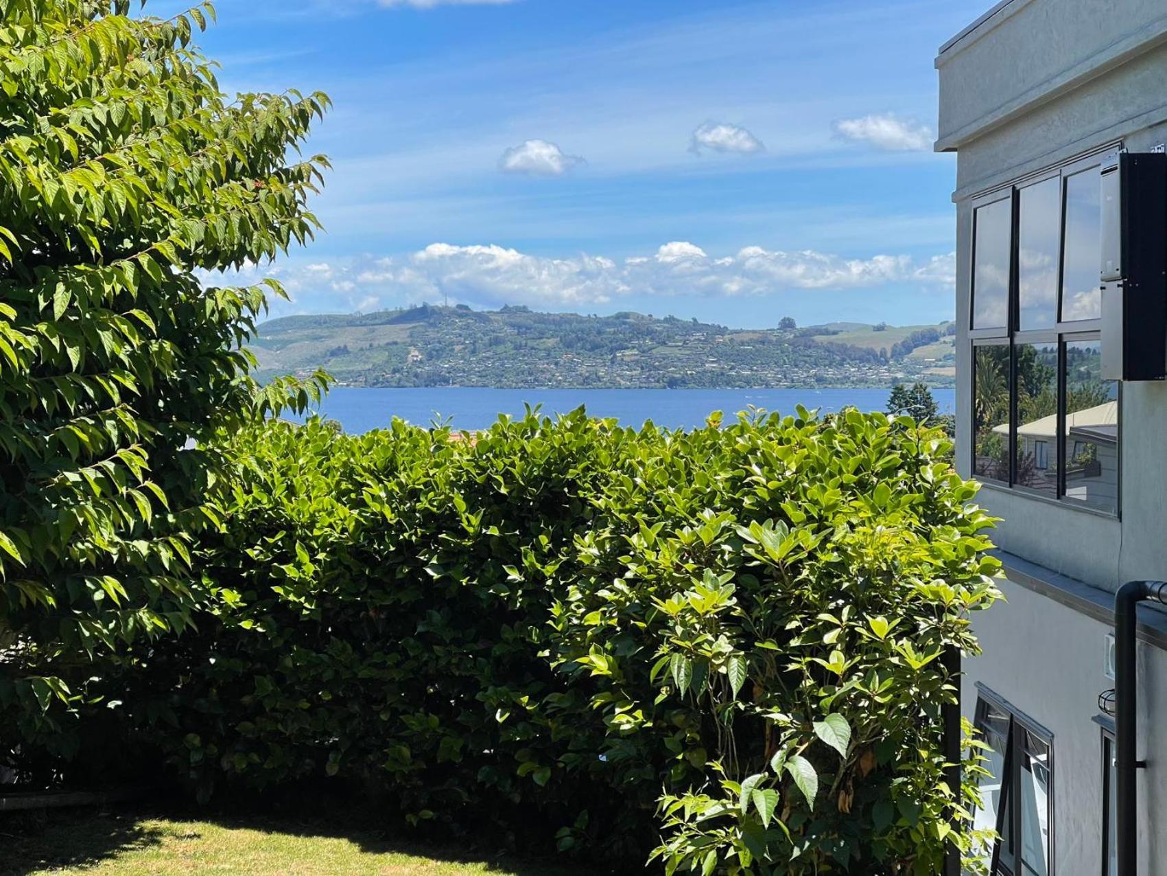 Lake Taupo Holiday Home Exteriör bild